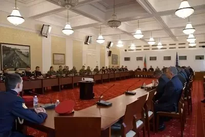 Курсанти от НВУ „Васил Левски“ бяха на посещение в Народното събрание и Министерството на отбраната