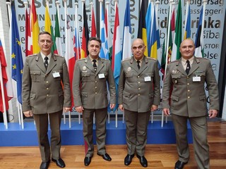 Бригаден генерал Иван Маламов участва в заседание на Изпълнителния академичен борд в Брюксел
