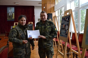 Полковник Евгени Пенчев награди победителите в Националния конкурс за постери и рисунки „Непознатият космос“