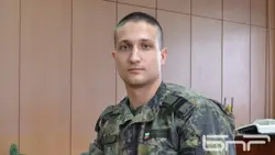 Богдан Кенаров: Войнската чест се печели с времето. Бойното знаме е светиня