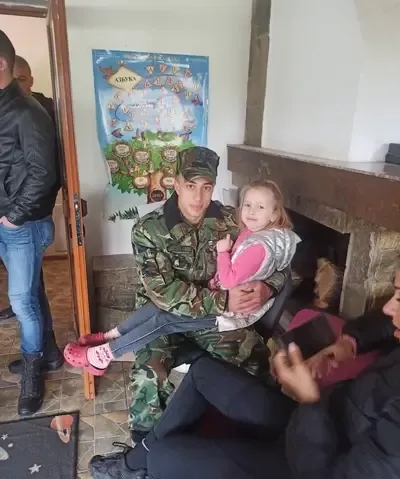 Резервистите посетиха децата в училището в Русаля