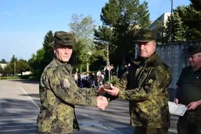 Военнослужещи и цивилни служители в НВУ бяха отличени с предметни награди и грамоти
