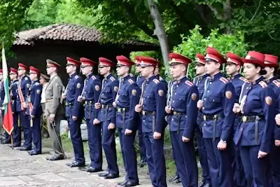 Почетен караул от Националния военен университет „Васил Левски" участва в отбелязването на християнския празник Петровден  - 29 юни, в почит на Светите апостоли Петър и Павел
