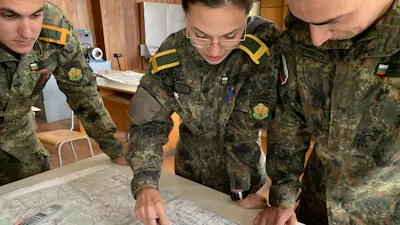 Танкова и автомобилна техника